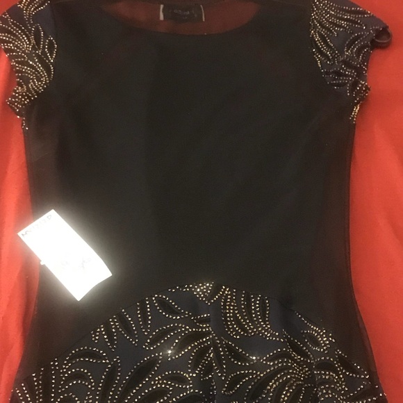 Dress - Picture 7 of 7